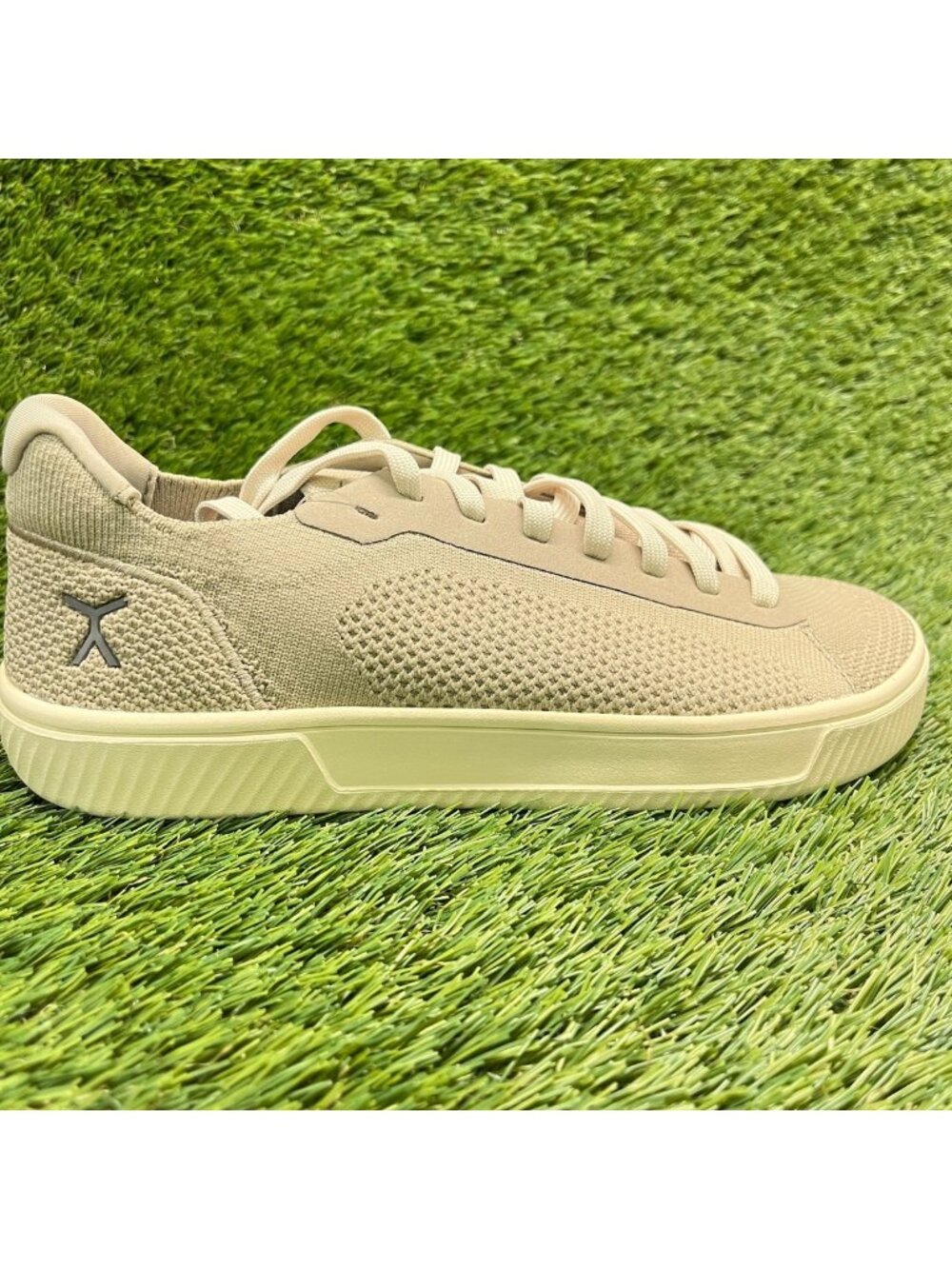 Flux Adapt Trainer Dune Mens Size 8.5 Womens 10 Athletic Knit Shoes Sneakers